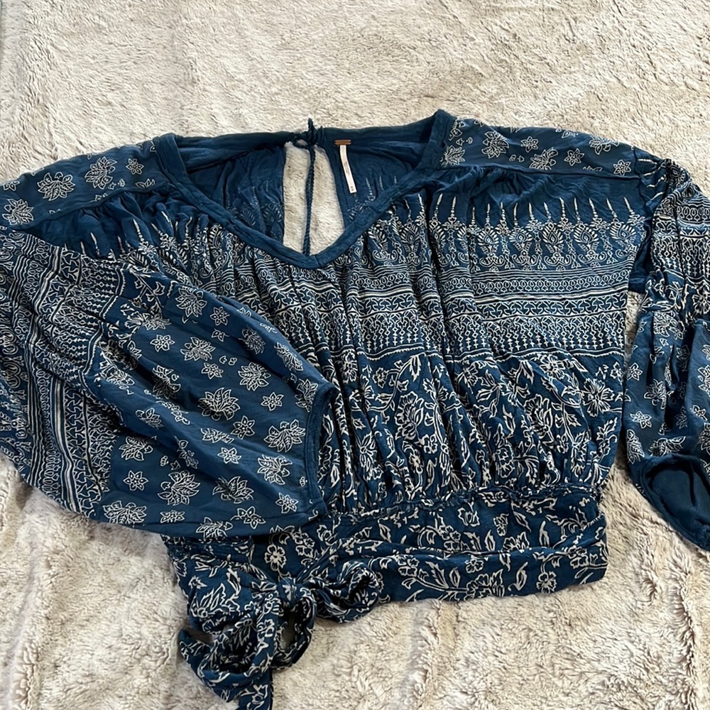Free People open back pull over top
